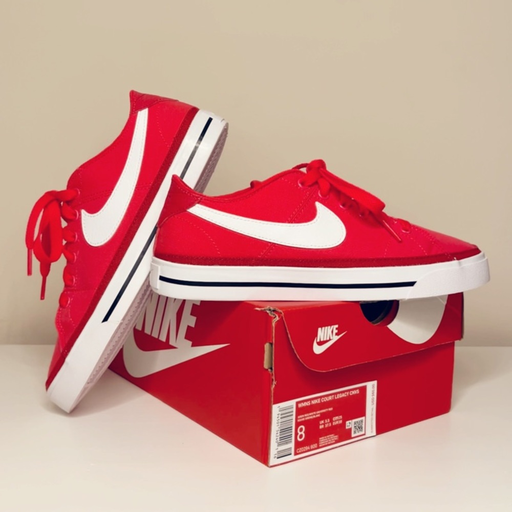 Nike Court Legacy Canvas Women’s Sneakers